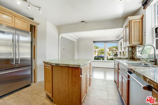 2128 Ashland Avenue, Santa Monica, CA 90405