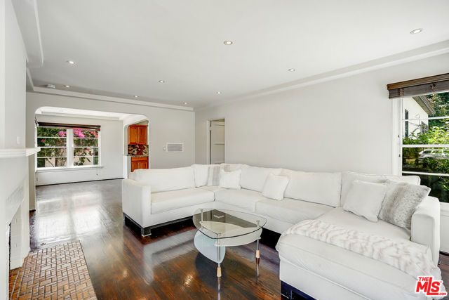 2128 Ashland Avenue, Santa Monica, CA 90405