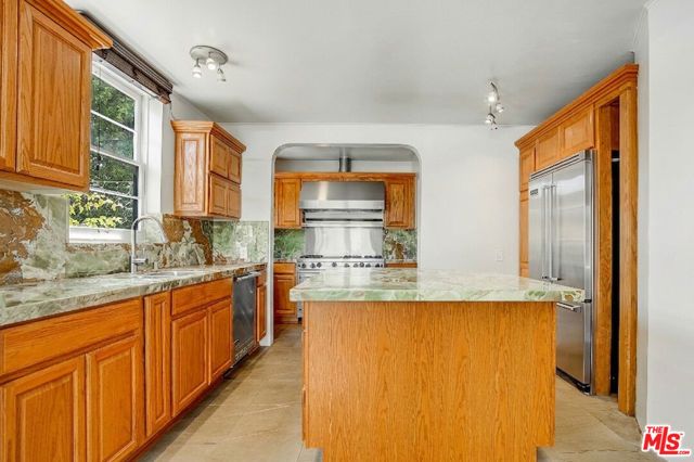 2128 Ashland Avenue, Santa Monica, CA 90405