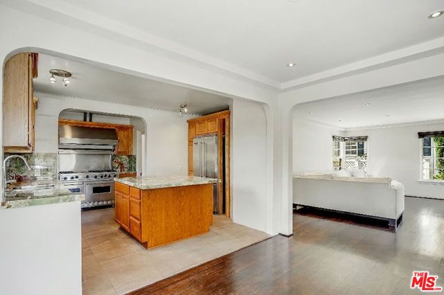 2128 Ashland Avenue, Santa Monica, CA 90405