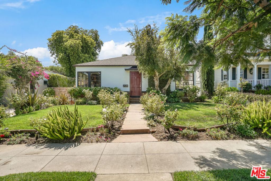 2128 Ashland Avenue, Santa Monica, CA 90405