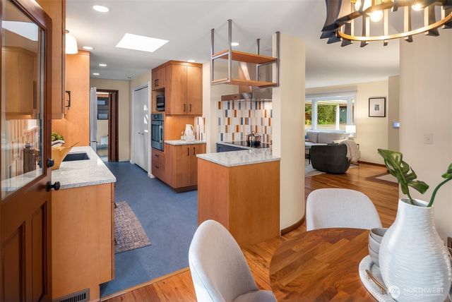 14655 22nd Avenue SW, Burien, WA 98166