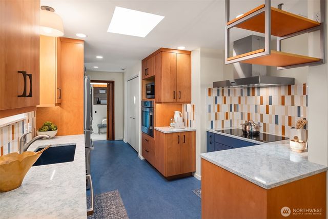 14655 22nd Avenue SW, Burien, WA 98166
