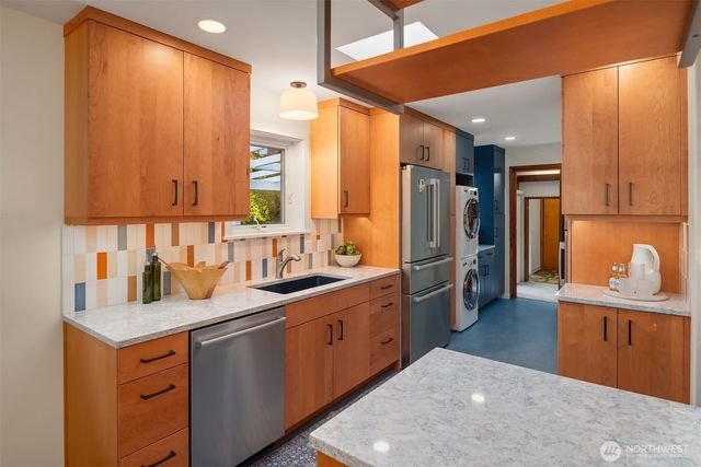 14655 22nd Avenue SW, Burien, WA 98166