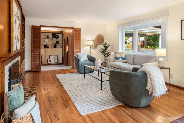 14655 22nd Avenue SW, Burien, WA 98166