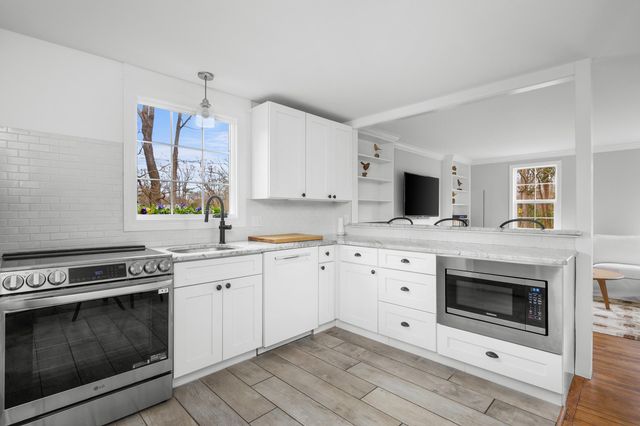 4332 Main Street, Barnstable, MA 02630