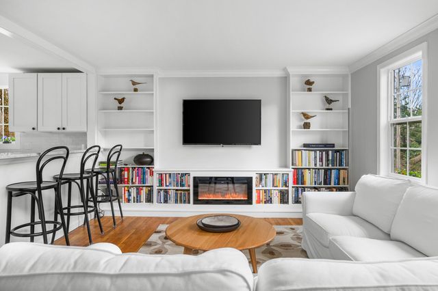 4332 Main Street, Barnstable, MA 02630