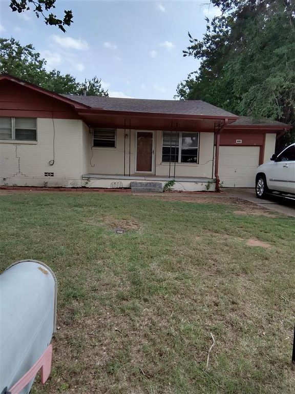5718 NW Ash Ave, Lawton, OK 73505
