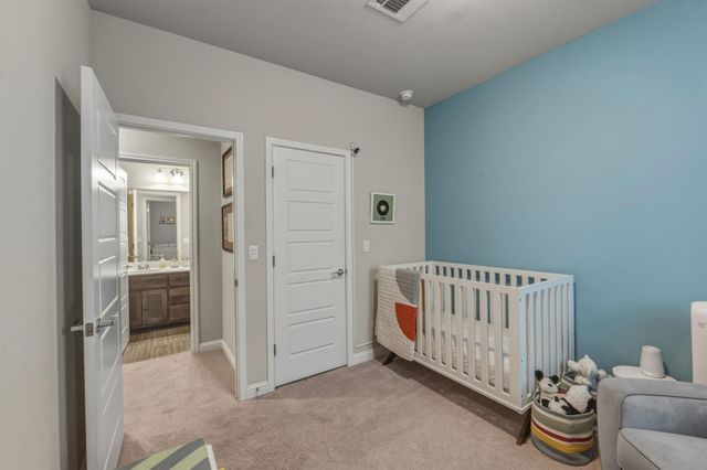 6814 E Riverside DR 34, Austin, TX 78741