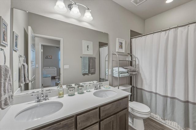 6814 E Riverside DR 34, Austin, TX 78741