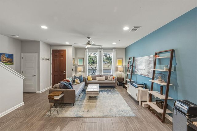 6814 E Riverside DR 34, Austin, TX 78741