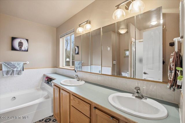 2744 N WHITE PINES DR, Coeur D'alene, ID 83815