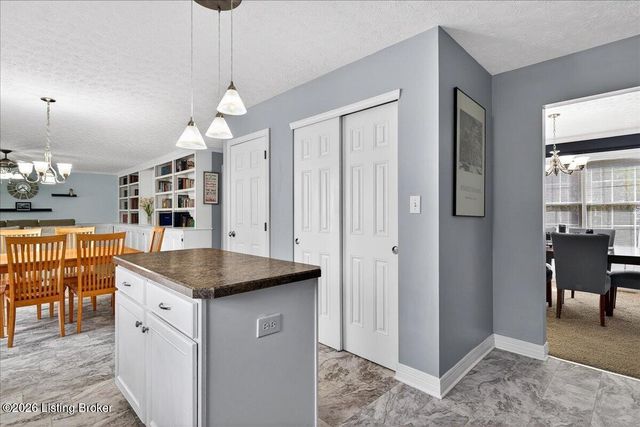 210 St Regis Dr, Shelbyville, KY 40065