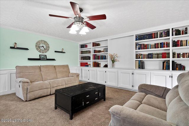 210 St Regis Dr, Shelbyville, KY 40065