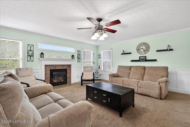 210 St Regis Dr, Shelbyville, KY 40065