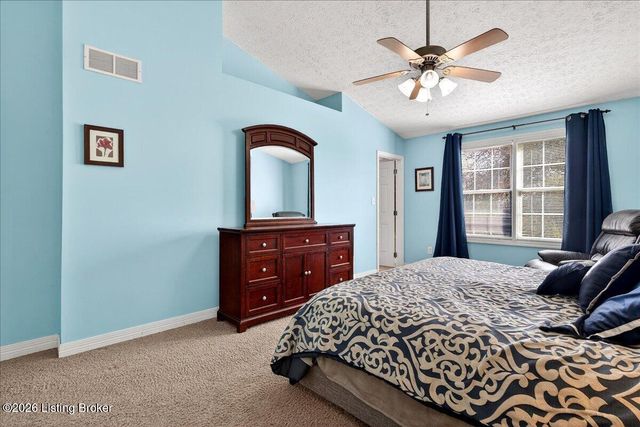 210 St Regis Dr, Shelbyville, KY 40065