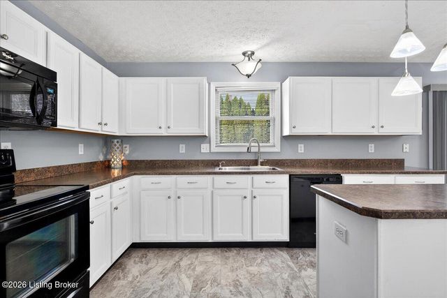 210 St Regis Dr, Shelbyville, KY 40065