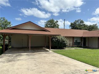 317 Briarwood Drive, New Braunfels, TX 78130