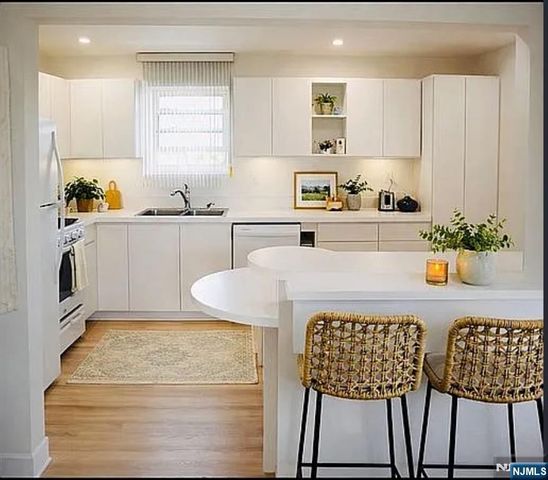 1-30 Virginia Drive 130B, Fair Lawn, NJ 07410