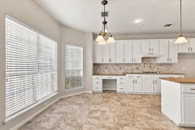 2412 Clearwood Lane, Flower Mound, TX 75028