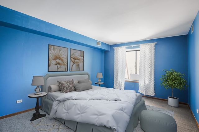 11133 East Road E, Palos Hills, IL 60465