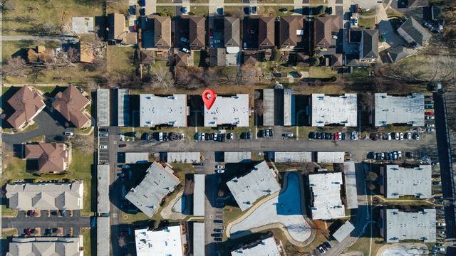 11133 East Road E, Palos Hills, IL 60465