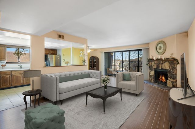 11133 East Road E, Palos Hills, IL 60465