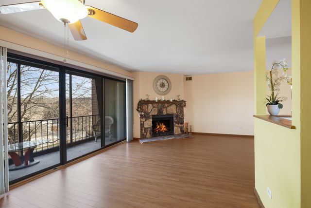 11133 East Road E, Palos Hills, IL 60465