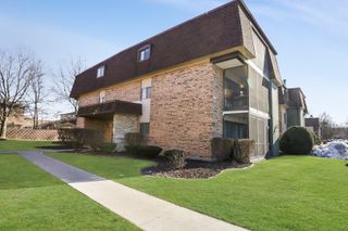 11133 East Road E, Palos Hills, IL 60465