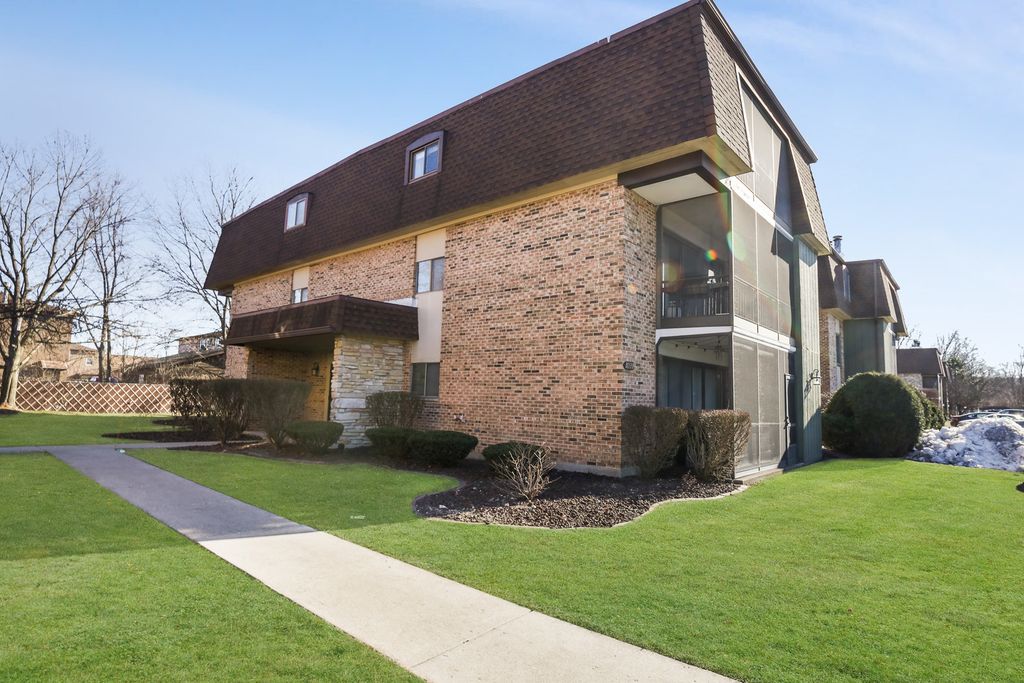 11133 East Road E, Palos Hills, IL 60465