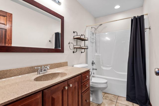 6201 W 136th Place, Cedar Lake, IN 46303