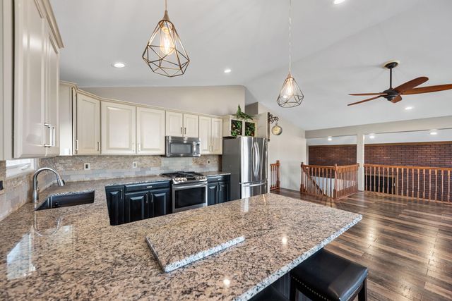 6201 W 136th Place, Cedar Lake, IN 46303