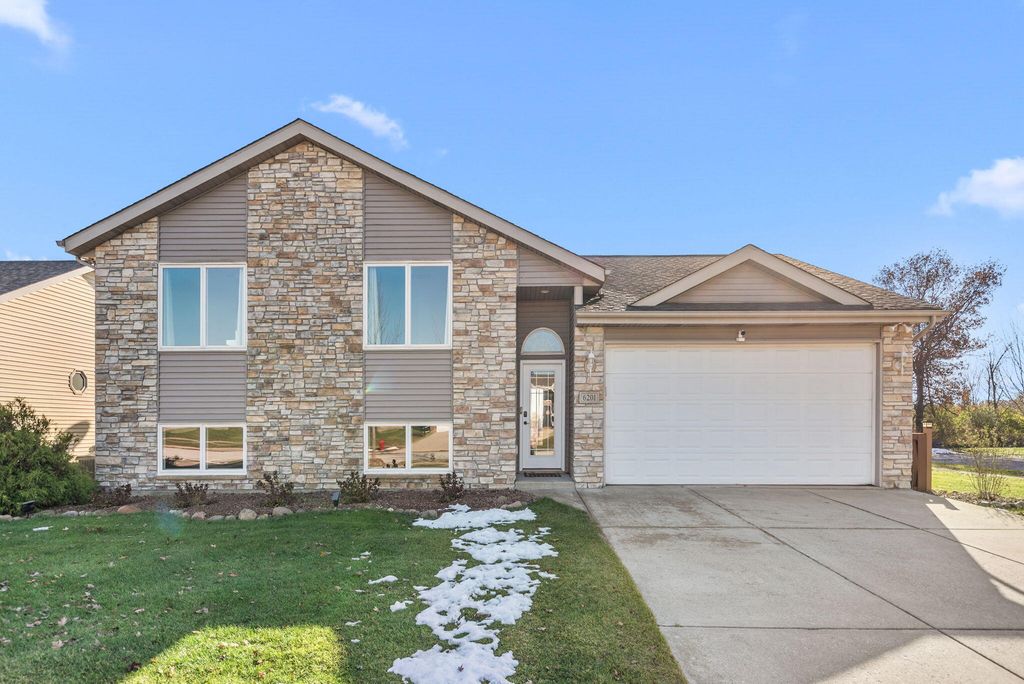 6201 W 136th Place, Cedar Lake, IN 46303