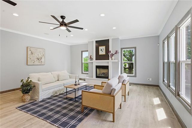 417 N Ridge Avenue, Liberty, MO 64068