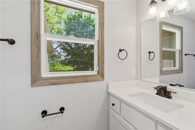 417 N Ridge Avenue, Liberty, MO 64068