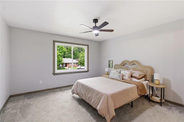417 N Ridge Avenue, Liberty, MO 64068