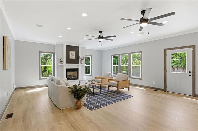 417 N Ridge Avenue, Liberty, MO 64068