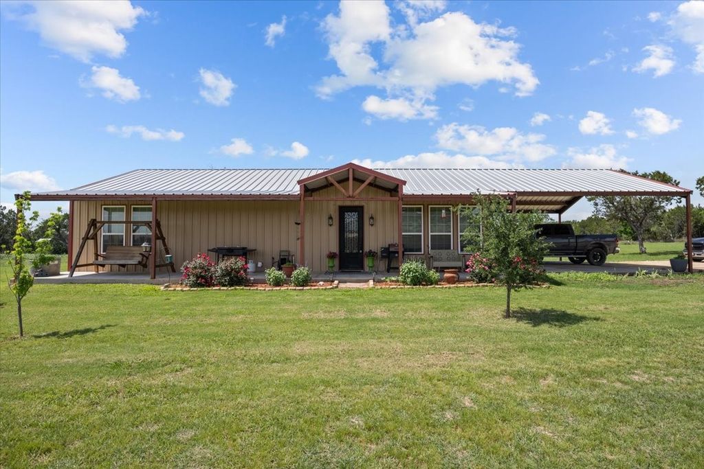 7830 Fm 927, Walnut Springs, TX 76690