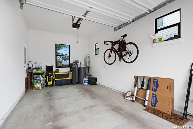 918 N OLIVE ST, San Antonio, TX 78202