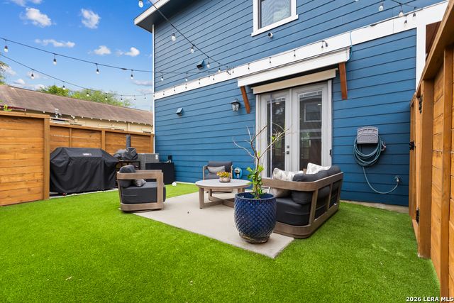 918 N OLIVE ST, San Antonio, TX 78202