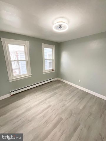 215 W MARKET ST, Williamstown, PA 17098