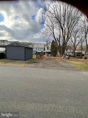 215 W MARKET ST, Williamstown, PA 17098