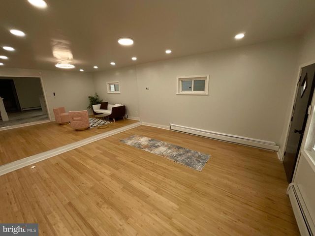 215 W MARKET ST, Williamstown, PA 17098