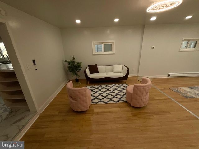 215 W MARKET ST, Williamstown, PA 17098