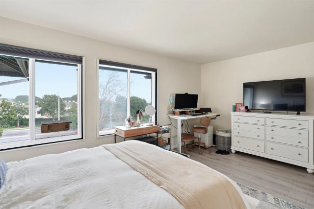 857 Violet Ct, Carlsbad, CA 92011