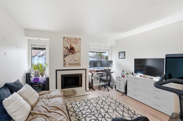 857 Violet Ct, Carlsbad, CA 92011