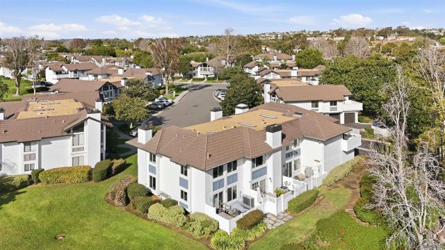 857 Violet Ct, Carlsbad, CA 92011