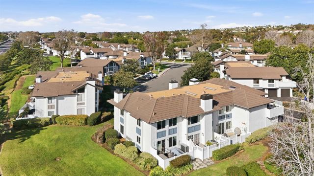 857 Violet Ct, Carlsbad, CA 92011