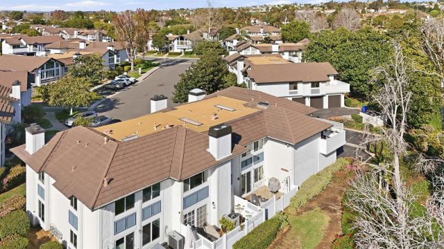 857 Violet Ct, Carlsbad, CA 92011