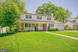1237 HEARTWOOD DR, Cherry Hill, NJ 08003